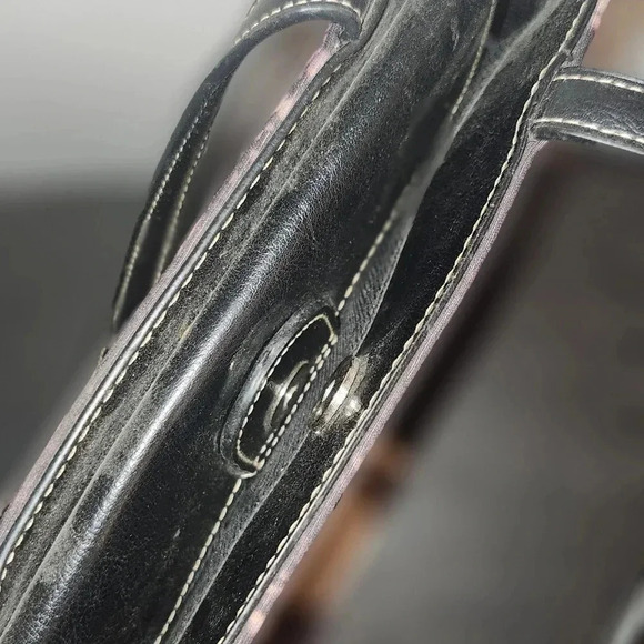 Never used/new Binged bling gone with the wind purse - Picture 3 of 3